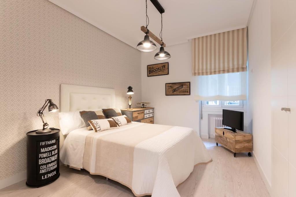 Apartamento Luxury Centro Bilbao Garaje ภายนอก รูปภาพ